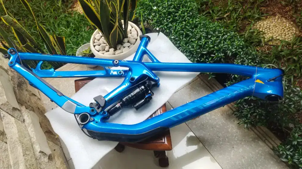 Frame sepeda gunung canyon carbon 27,5 size S