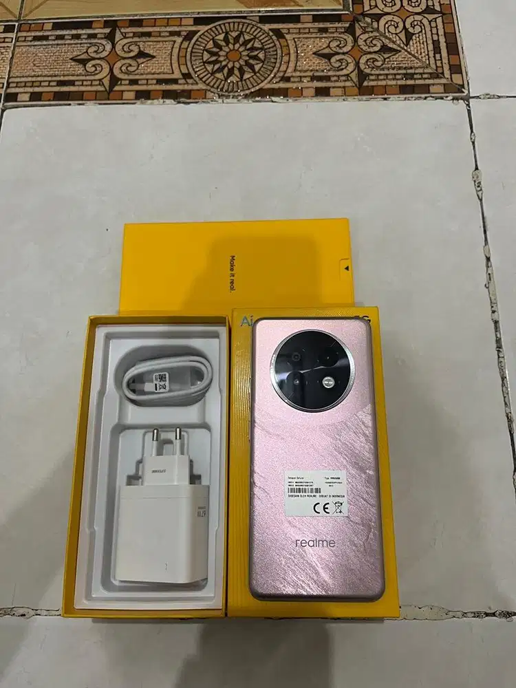 Realme 13 plus 12/256 Fullset