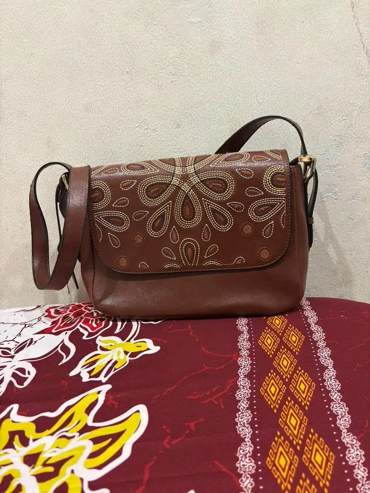 Tas Fossil Sling Bag