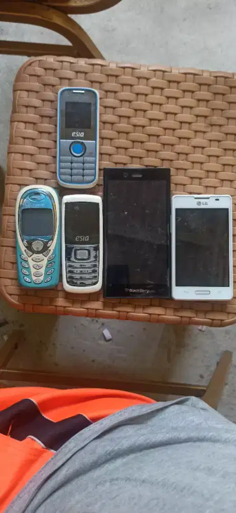 BlackBerry,Siemens, LG dan Esia