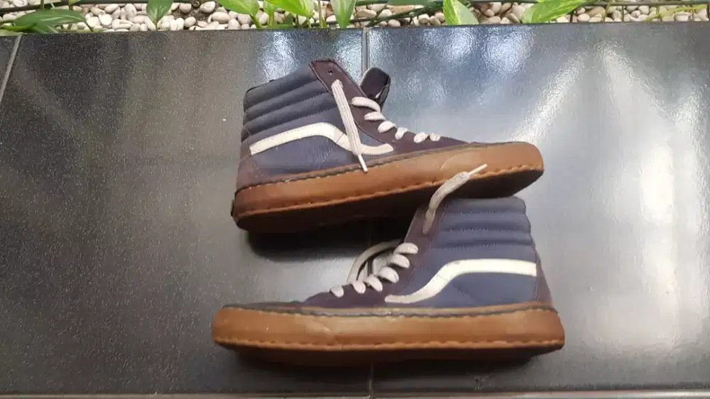 Sepatu casual Vans