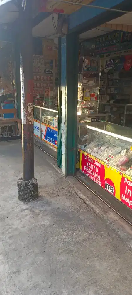 Aksesoris HP dan Etalase