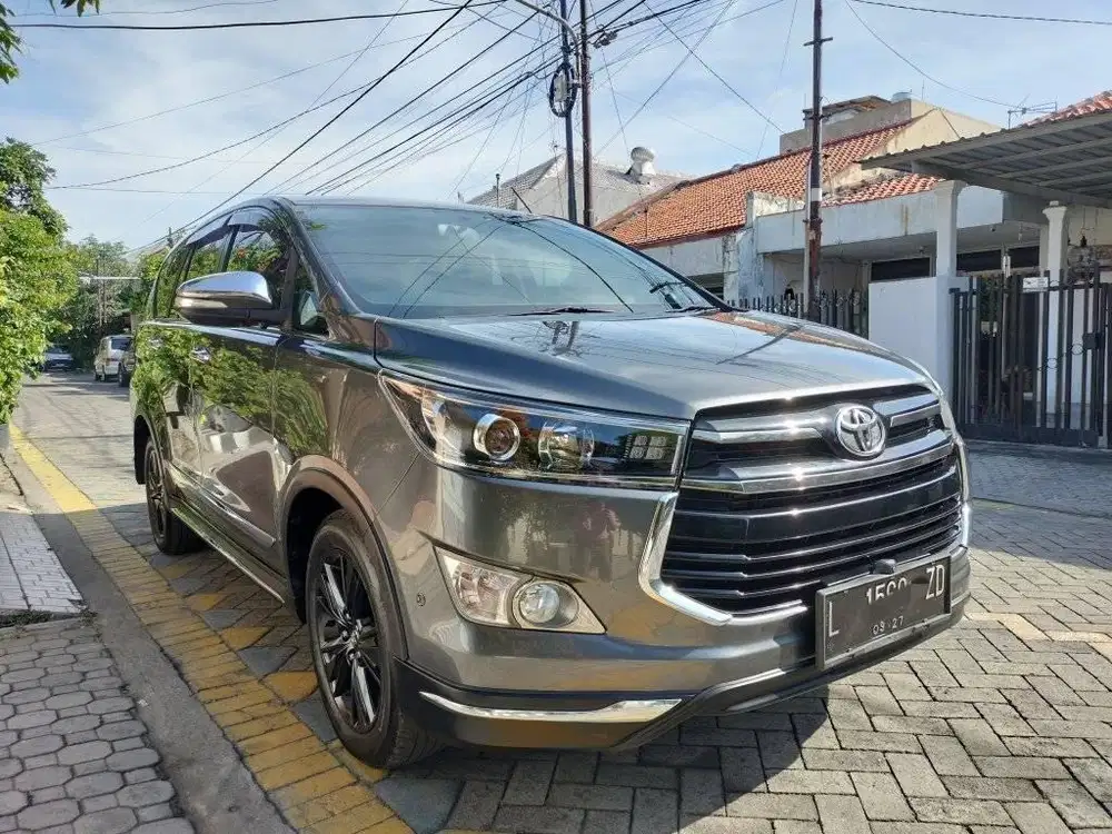 Toyota Venturer 2.4 Diesel Matic/At 2017 Kondisi Sangat Istimewa