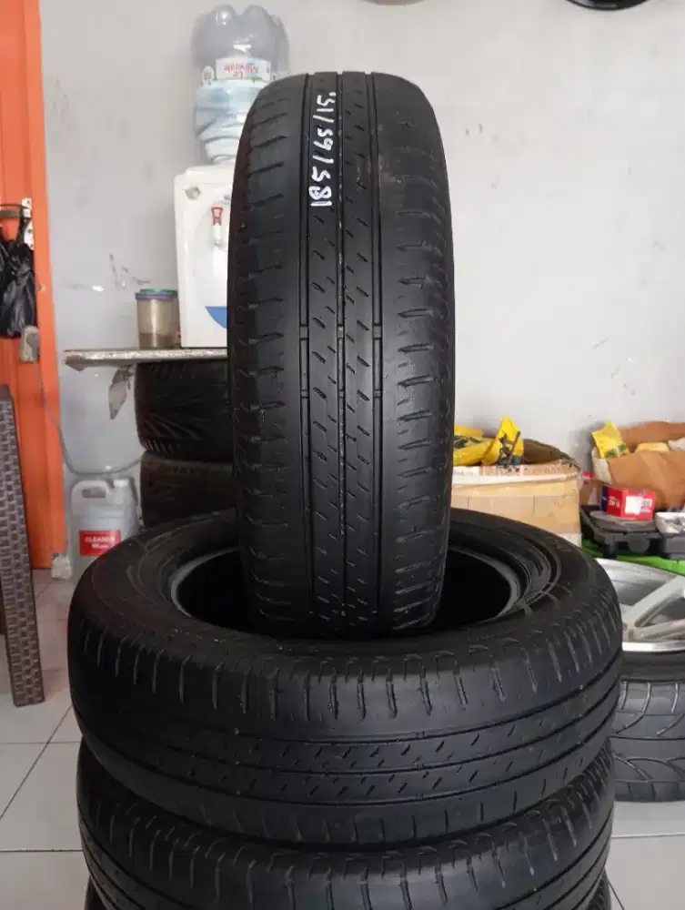 Ban mobil Bekas Bridgestone Ecopia 185/65R15 4pcs Kondisi 75 Ori