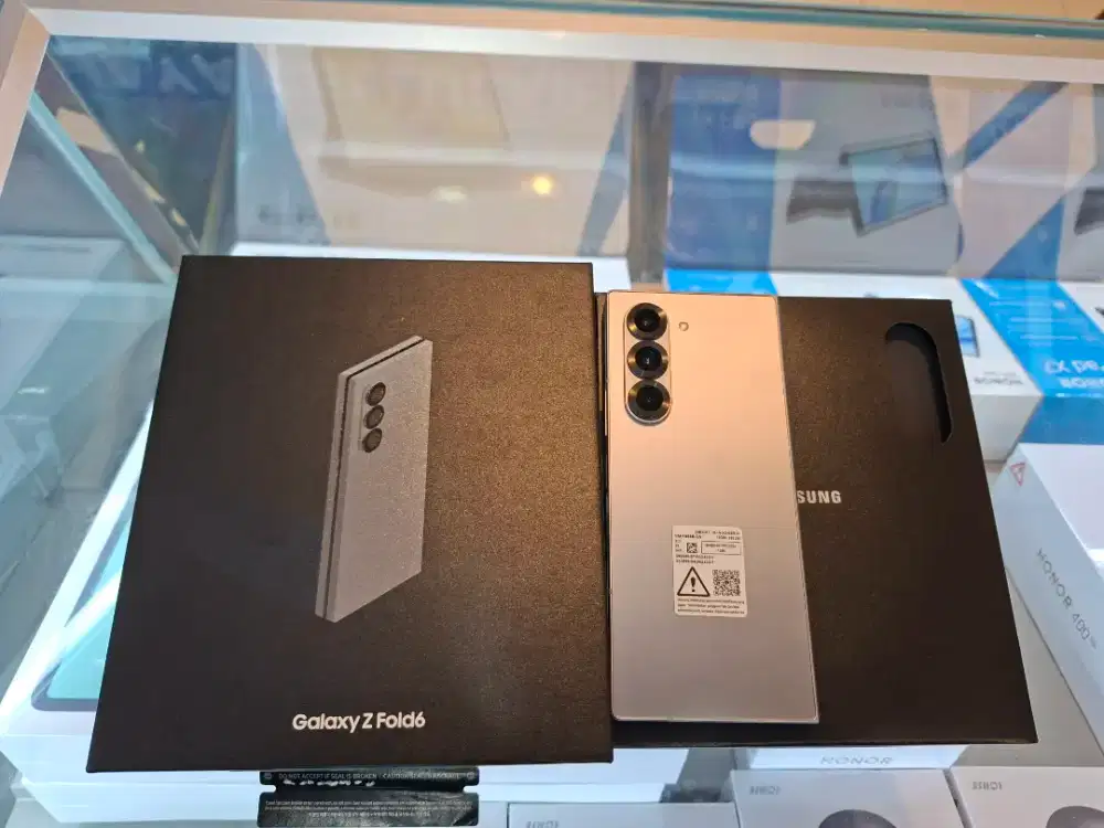 SAMSUNG GALAXY Z FOLD 6 256GB GARANSI RESMI LIKE NEW