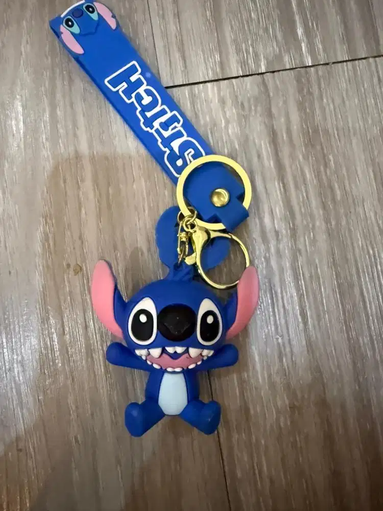 Gantungan konci stitch