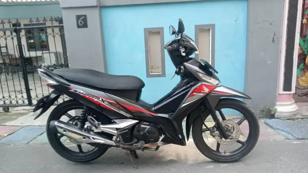 supra x 125 cw fi 2019 orisinil mulus terawat mesin bagus pajak pnjang