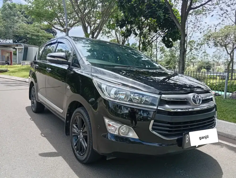 Toyota Innova Reborn 2.0 V Bensin AT 2016 hitam metalik