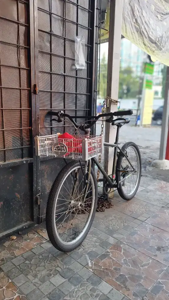 sepeda commuter bike