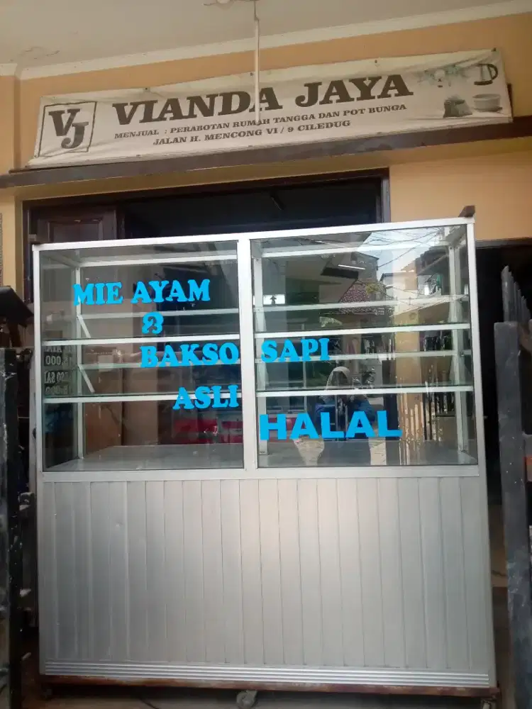 Gerobak etalase second