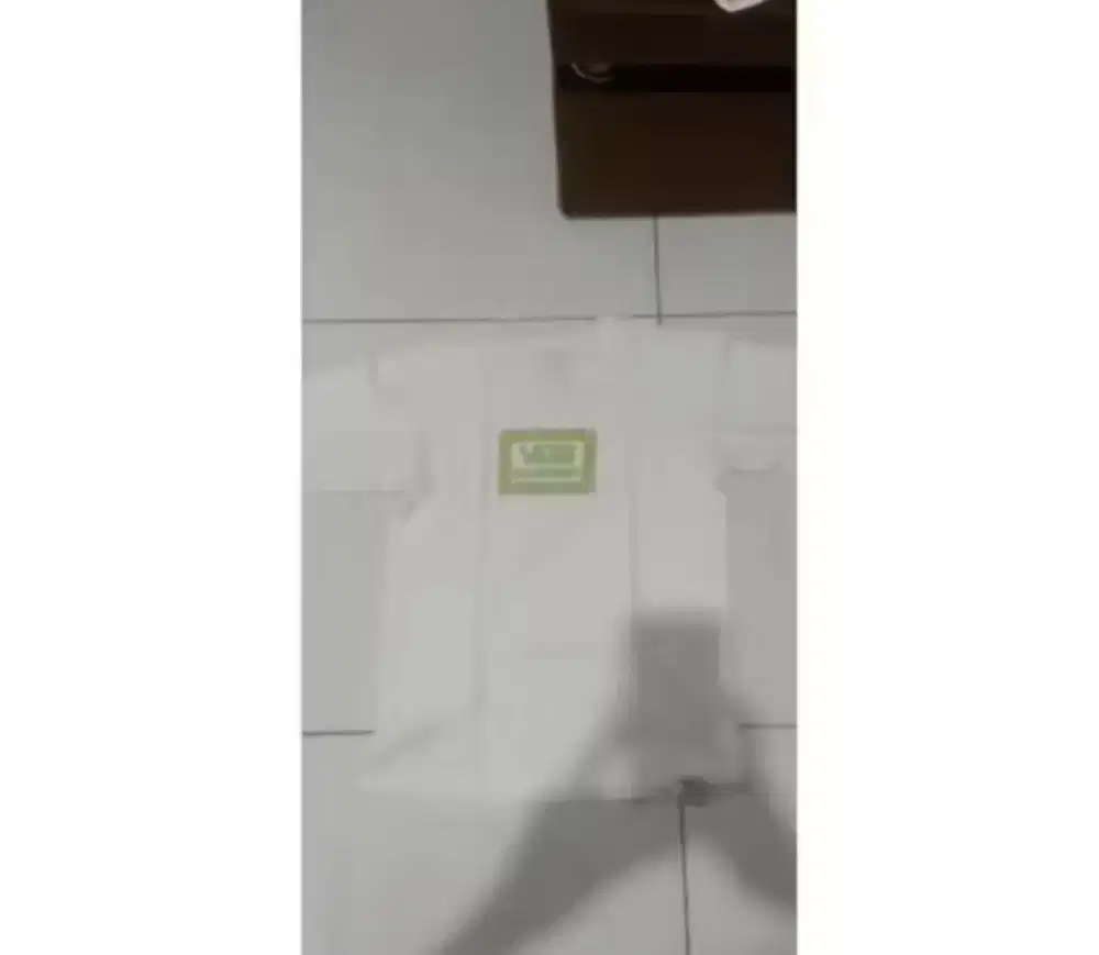 vansxshake junt tee logo white second