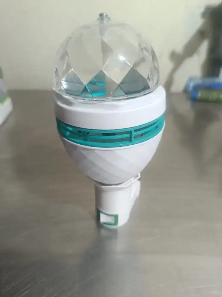 Lampu disco warna warni