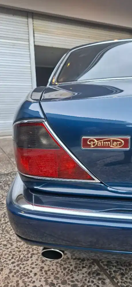 Daimler Six 1996 A/T 4.0 CBU