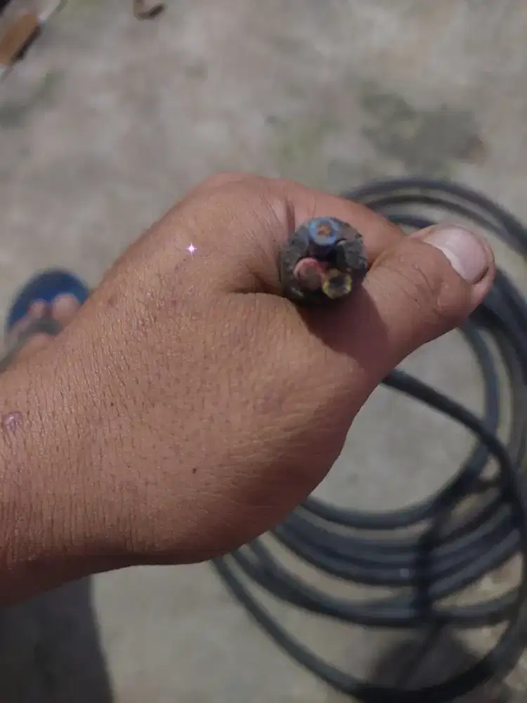 KABEL SERABUT 2.5 X 4  x 10