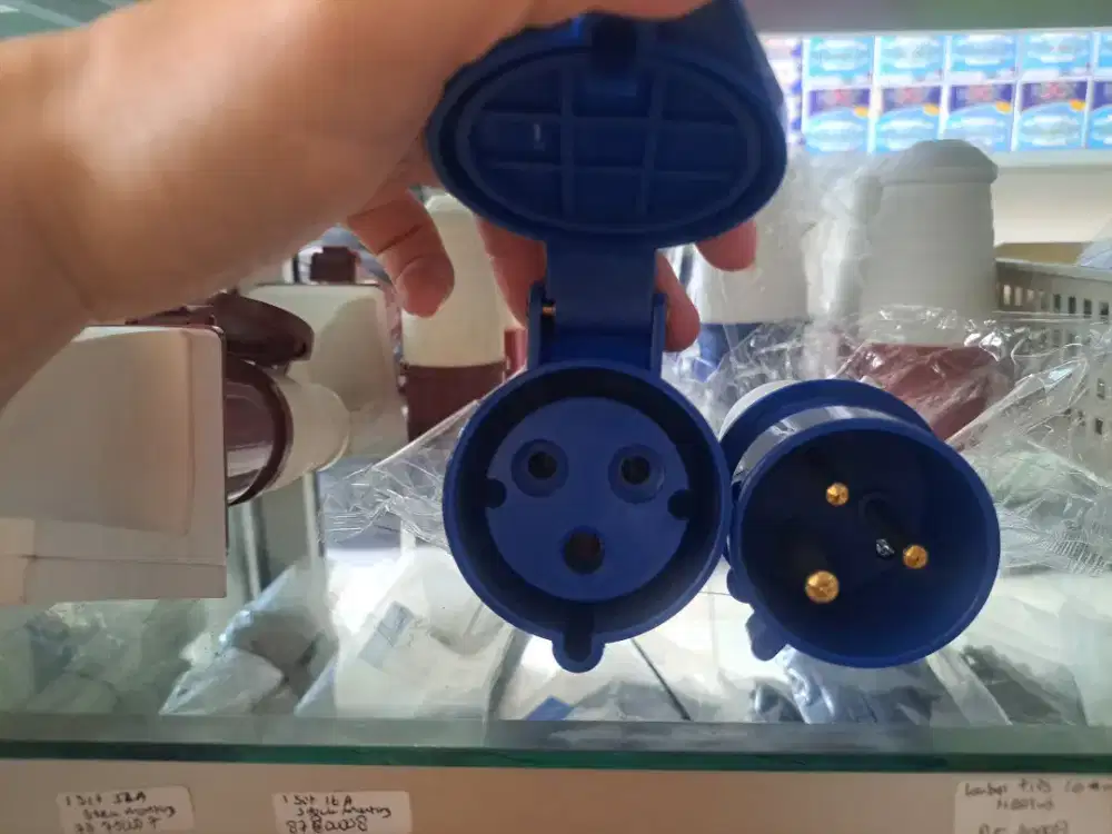 Stopkontak Mounting 3 Pin 32A