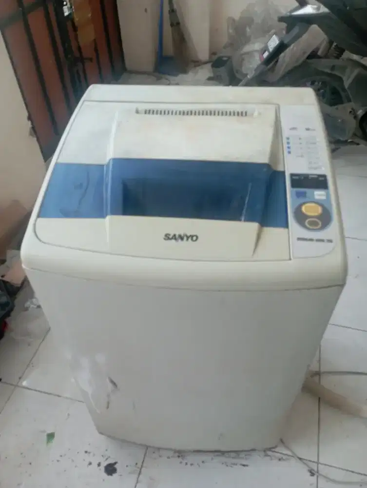 Mesin cuci satu tabung merk Sanyo 7kg