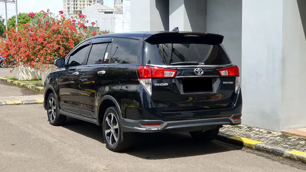 Toyota Kijang Innova 2022 Bensin