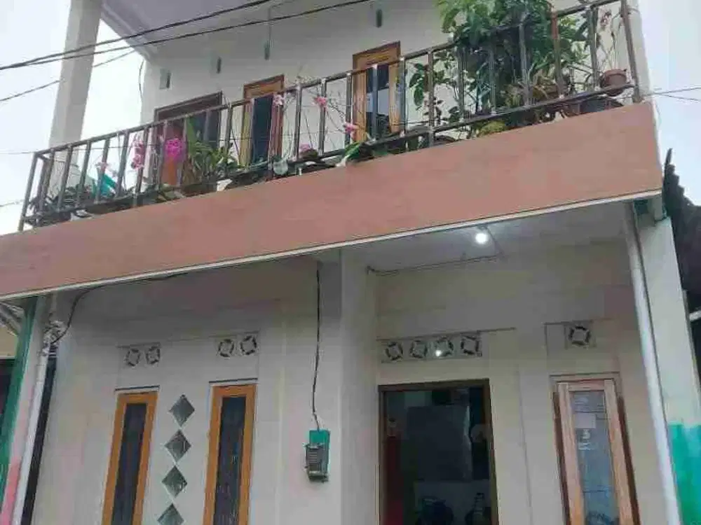 DIJUAL RUMAH 2 LANTAI SIAP HUNI lokasi Gelangan dekat RINDAM