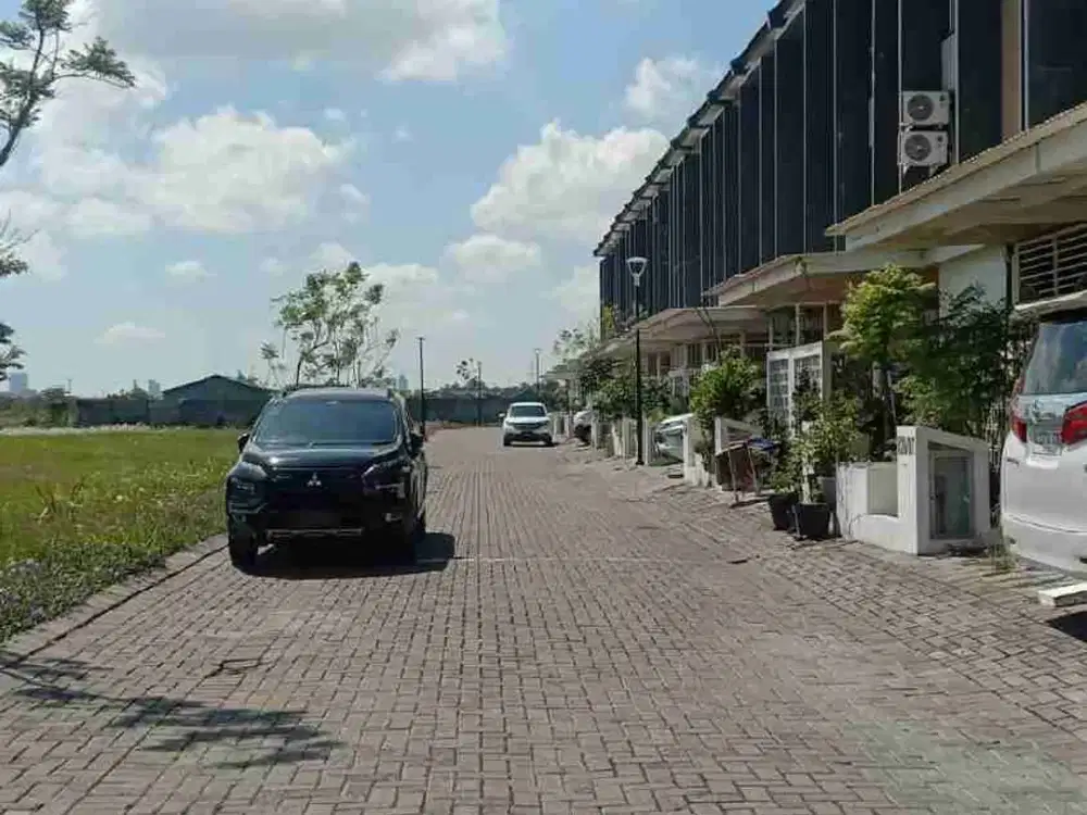 disewakan rumah Oakwood royal residence Wiyung Surabaya barat