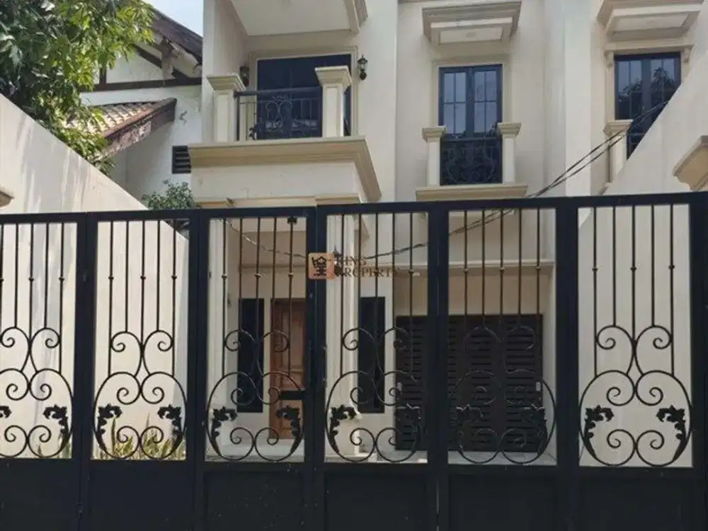 Dekat ke Binus, Slipi Jaya, Dijual Rumah 2 Lantai Pinggir Jalan Kemanggisan Unfurnish Rapi, Akses Mudah ke Slipi & Sudirman