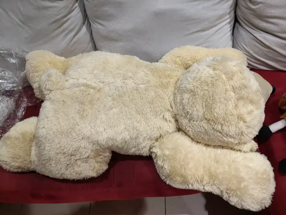 Boneka. Beruang jumbo