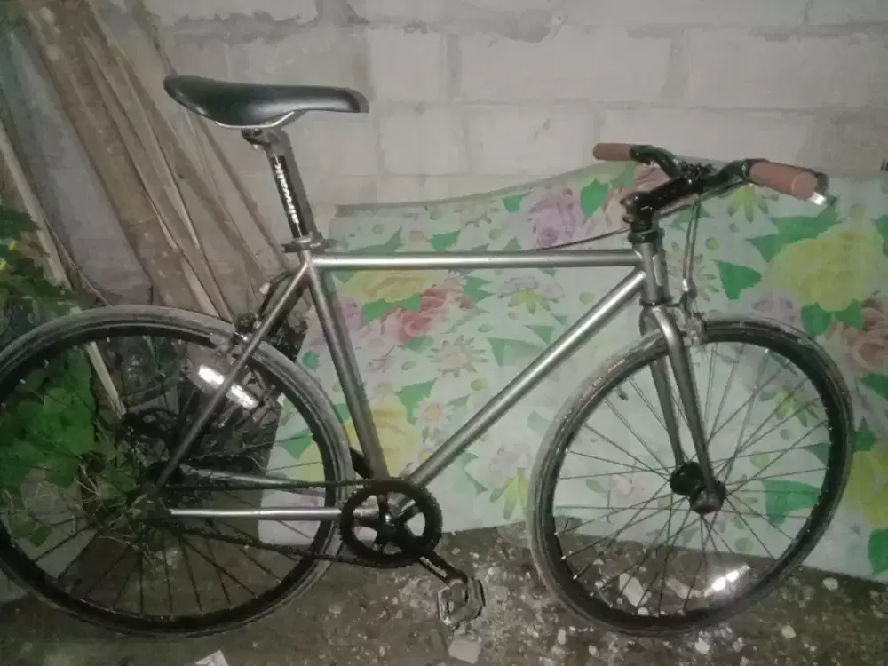 Sepeda fixie AIRWALK original lokasi cilebut