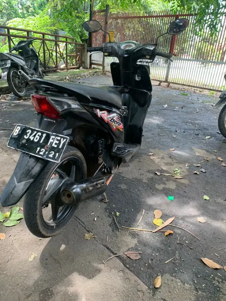 Jual motor beat 2011