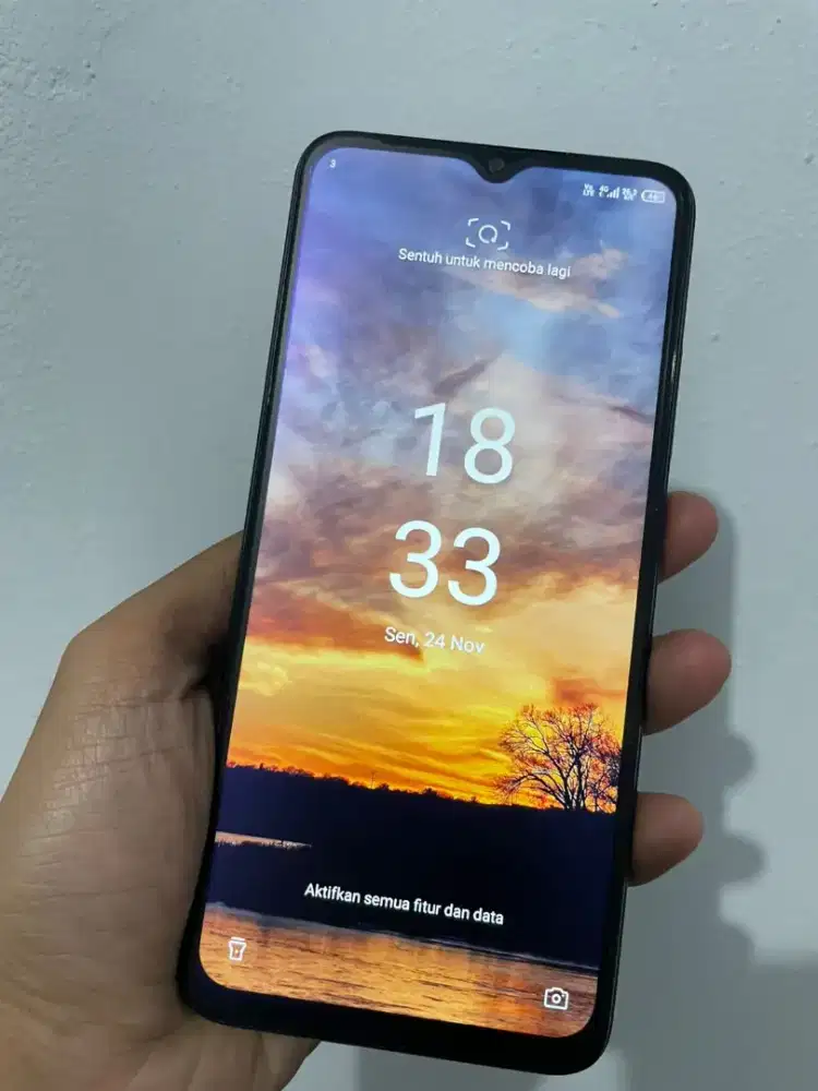 Itel s23 256gb RAM 8+8gb Hitam Moonlight