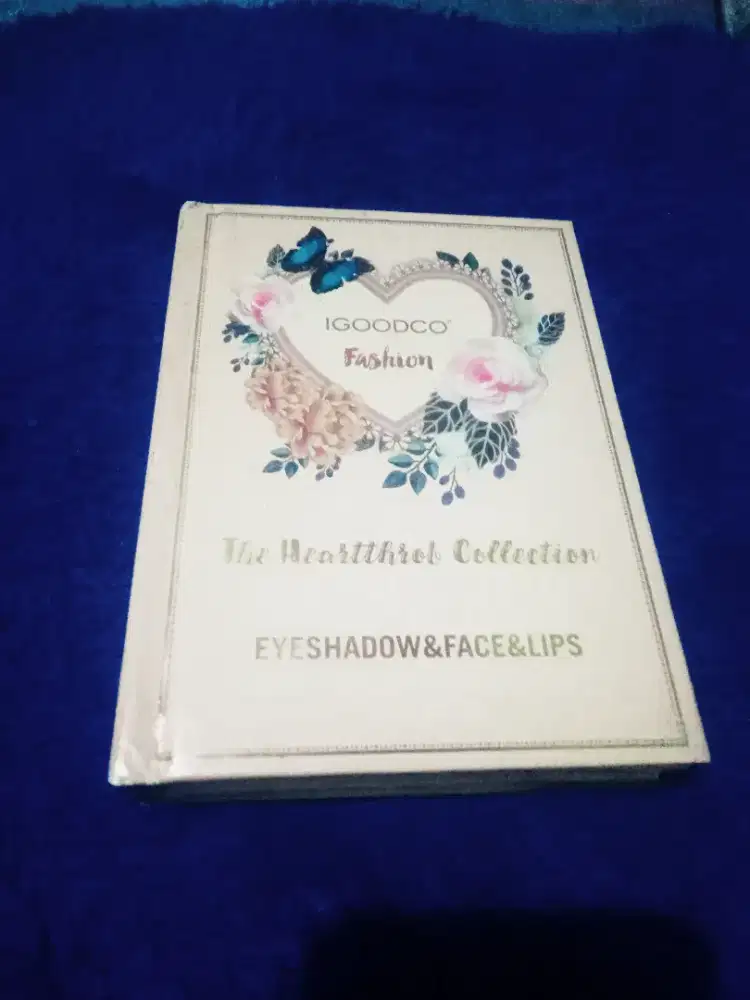 Makeup book 5 in 1