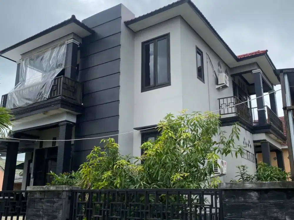 Rumah 2 Lantai di KM 7. komplek HJ Rohani, banjarmasin timur