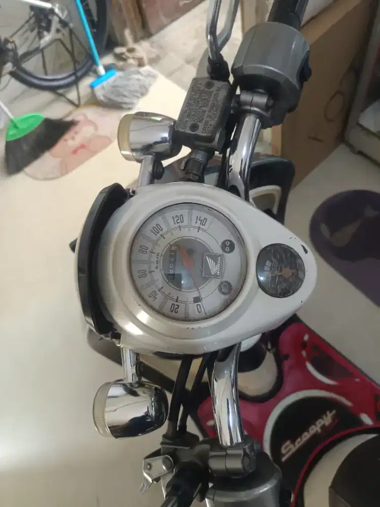 Dijual honda scoopy tahun 2012 B DKI jakarta selatan