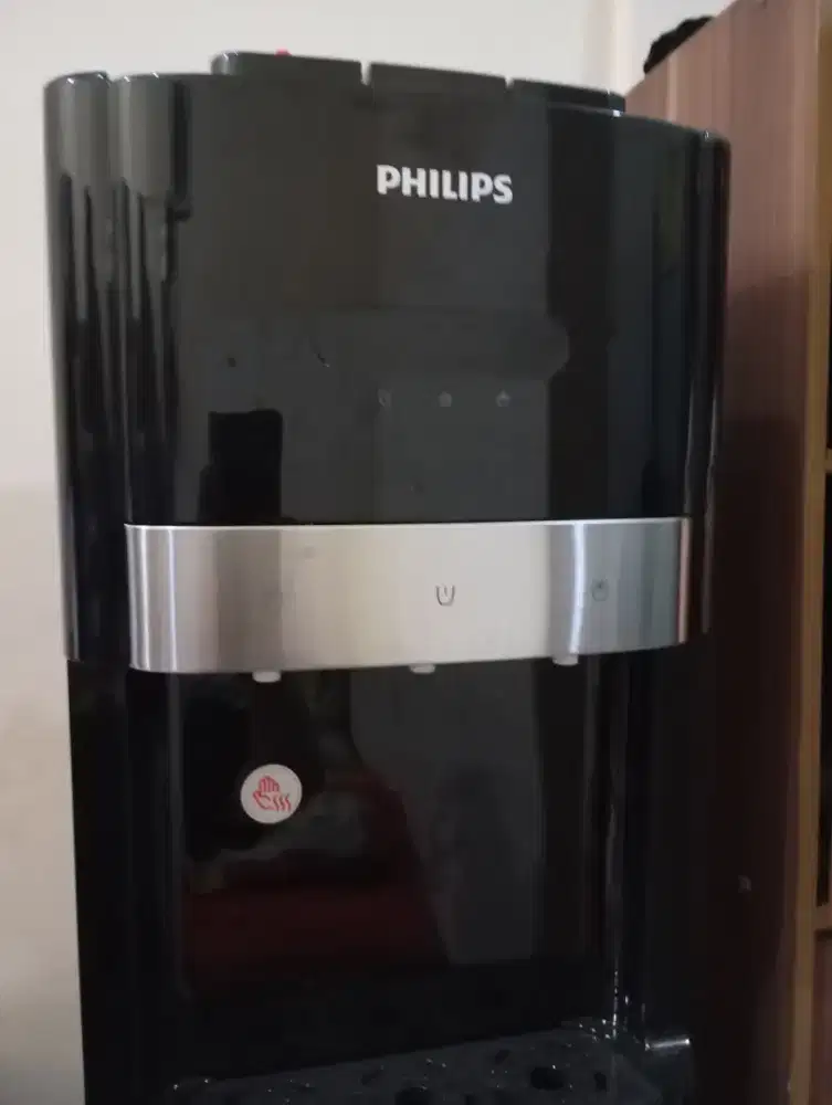 Dijual Dispenser Galon Bawah Phillips Baru Beli 2 minggu