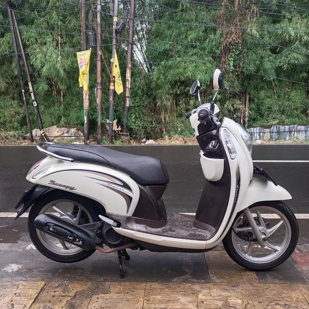 Honda Scoopy Fi 110 2014 Krem Bagus Lengkap