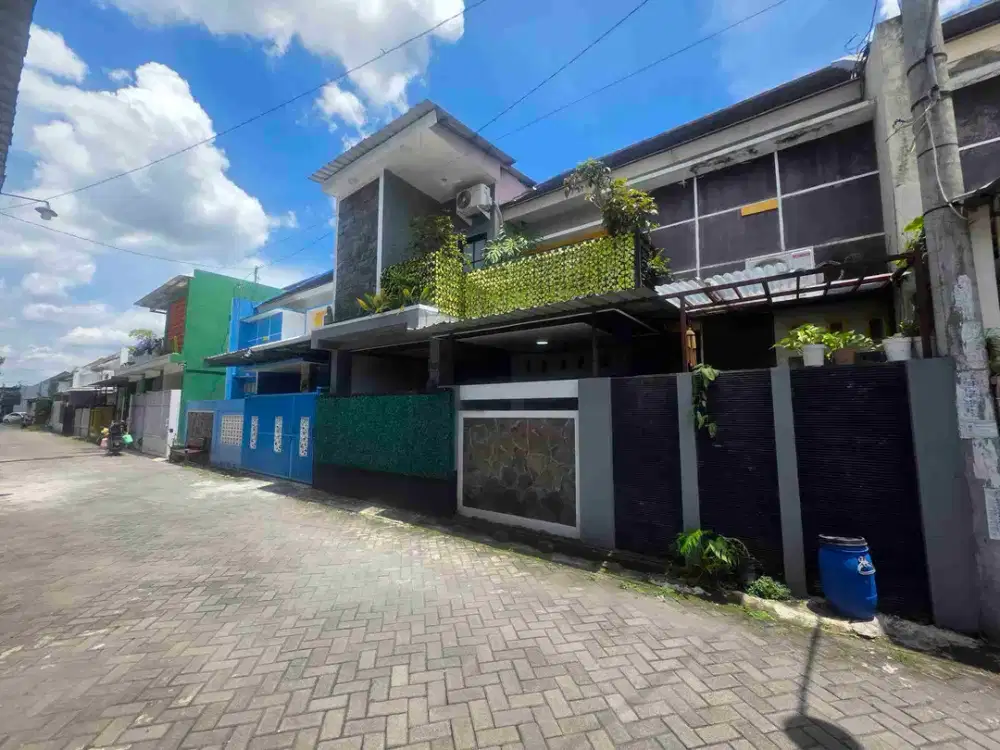 rumah 2lantai siap huni cluster lokasi gedongan colomadu