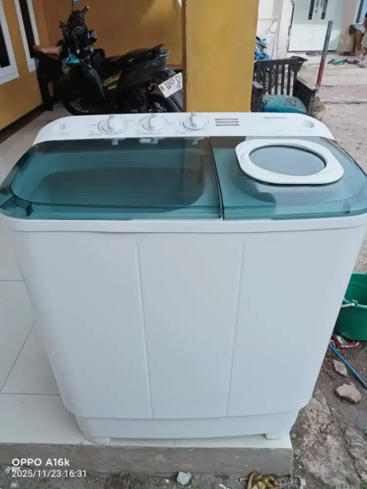 Kedaung baru msn cuci Toshiba 8 kg kondisi normal
