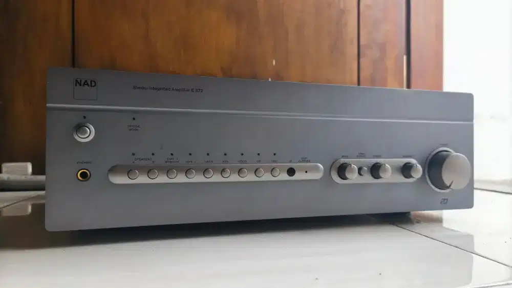 Amplifier hi end NAD C372