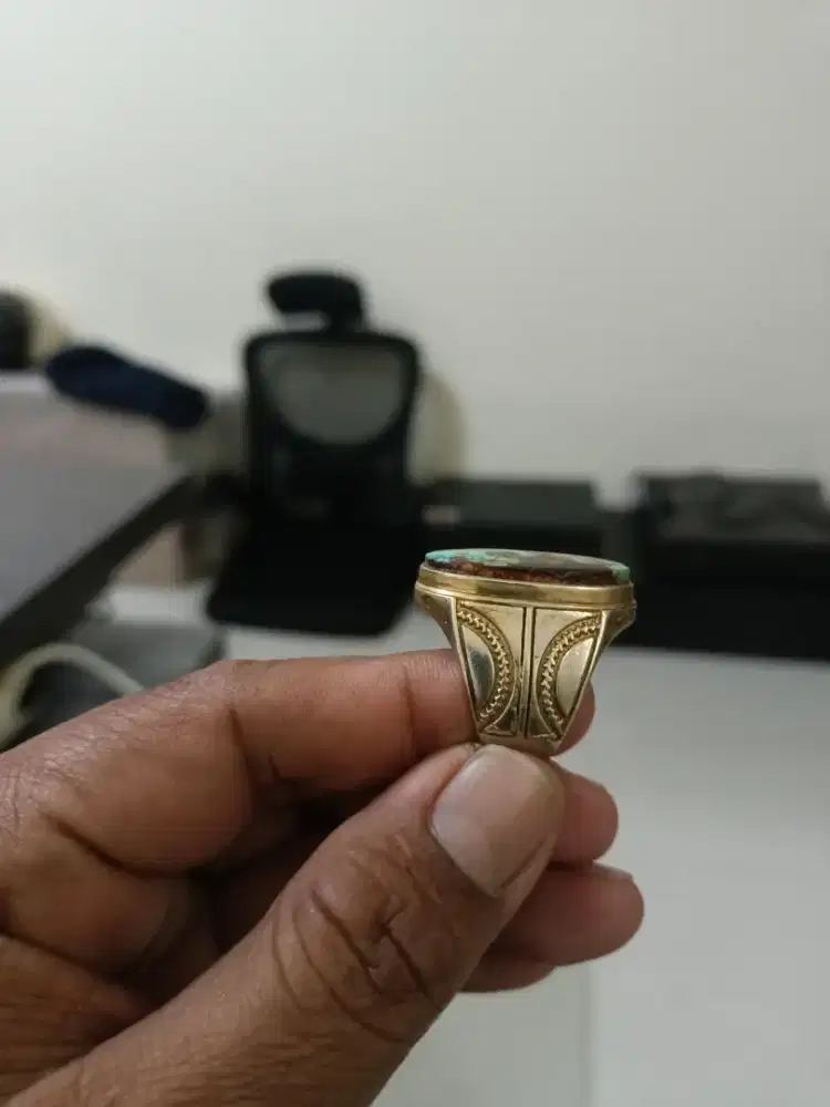 Batu Cicin Virus Persia