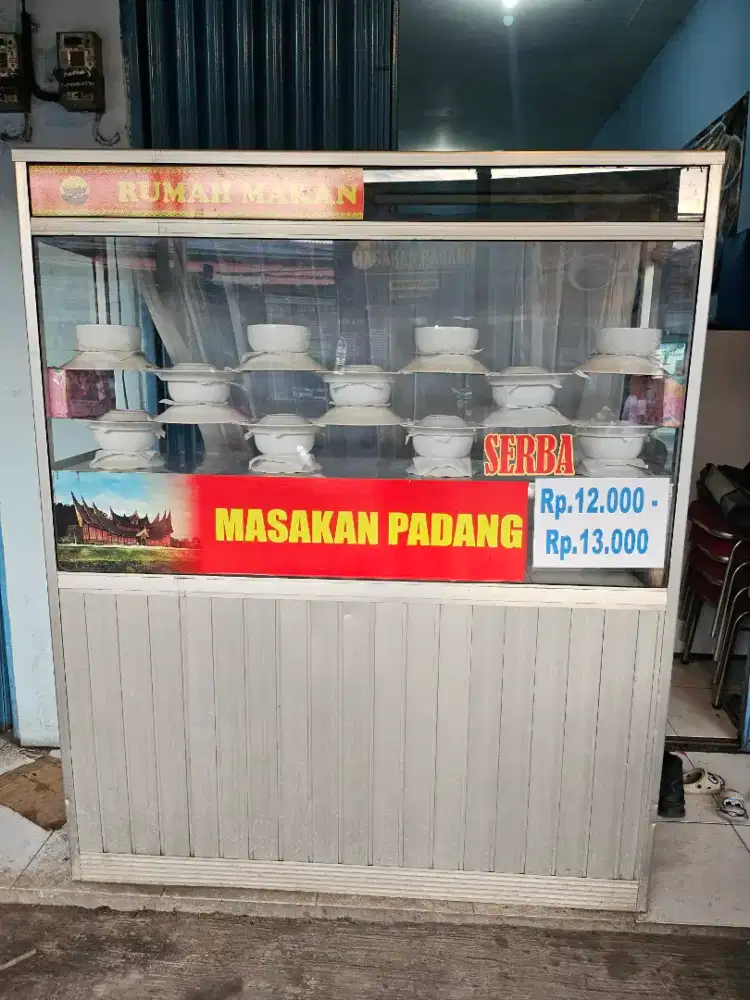 Etalase masakan padang