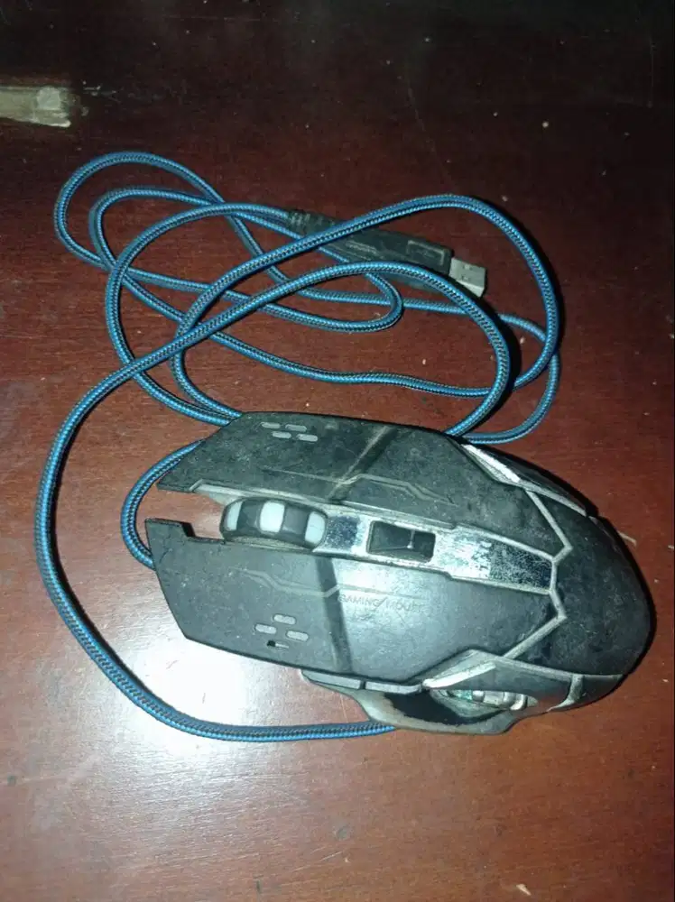 MOUSE GAMING KABEL LAMPU