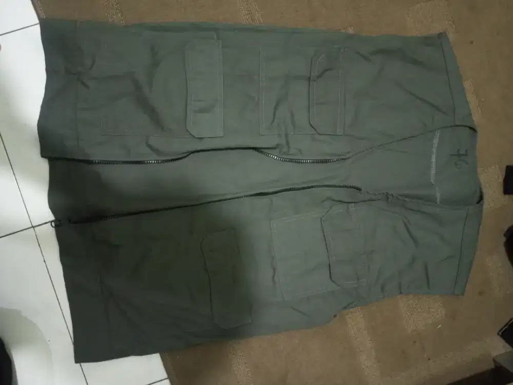 Jaket Lekbong Ziper Abu abu