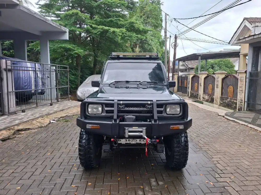Dijual Daihatsu Taft Hiline 4X4 GTL F69 1995