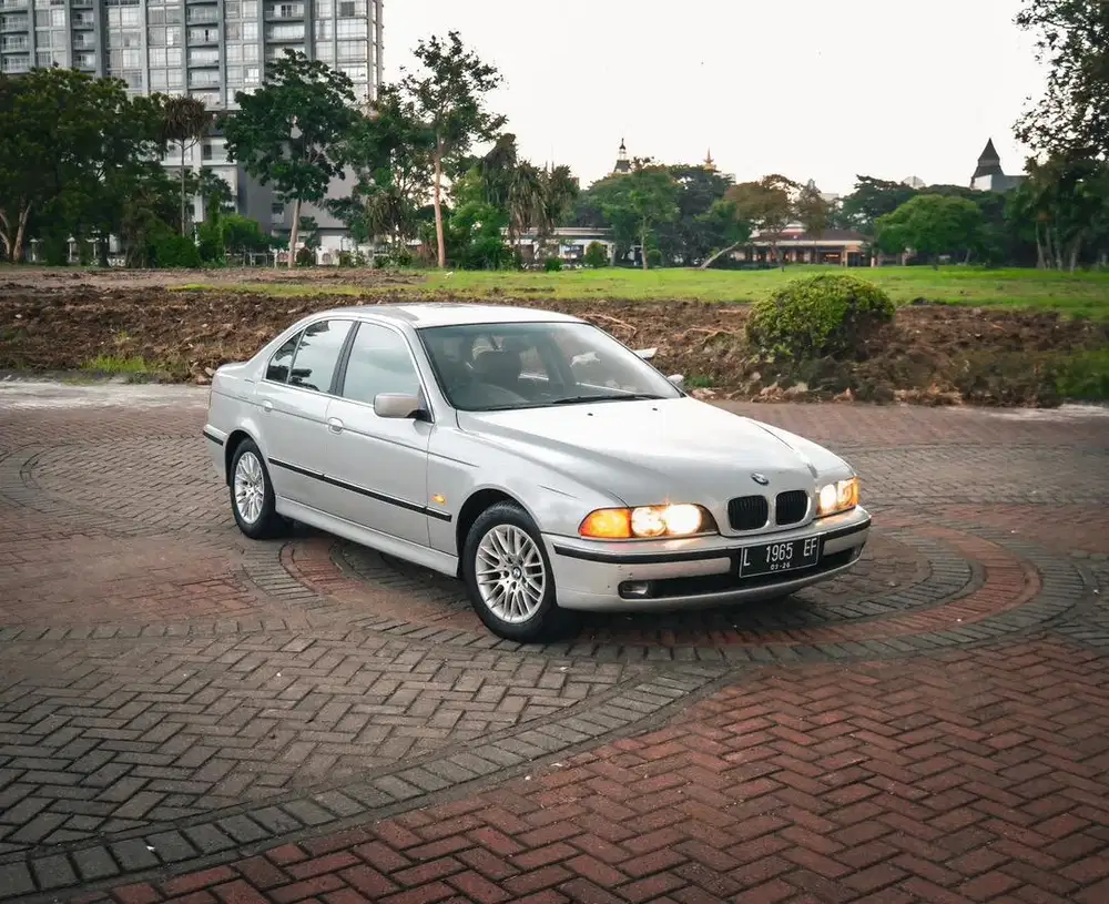 +- 65rb Km Ori | BMW E39 | 528i 1997 | Collector Item | Super Low Km |
