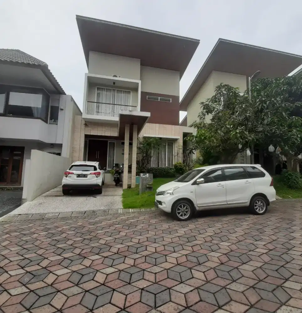 Rumah Elite Ijen Nirwana Jantung Kota Malang