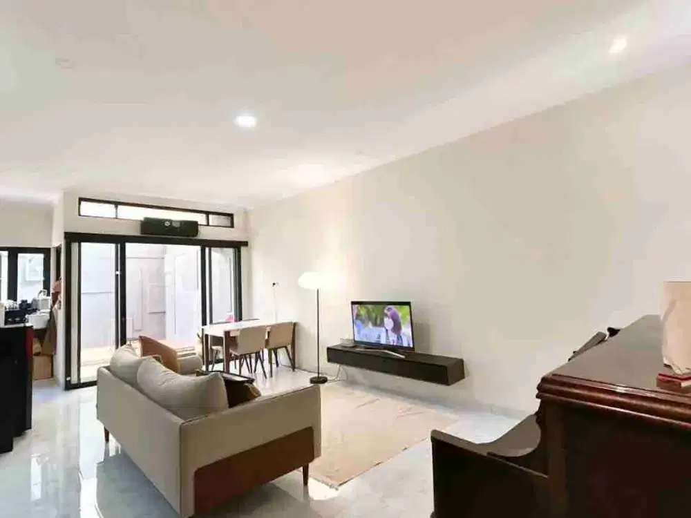 Rumah Modern Siap Huni di Komplek Antapani