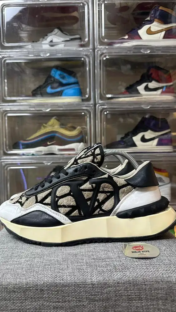VALENTINO GARAVANI RACE RUNNER SNEAKERS