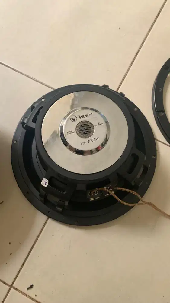 Subwoofer Venom VX-2002W (Bekas)