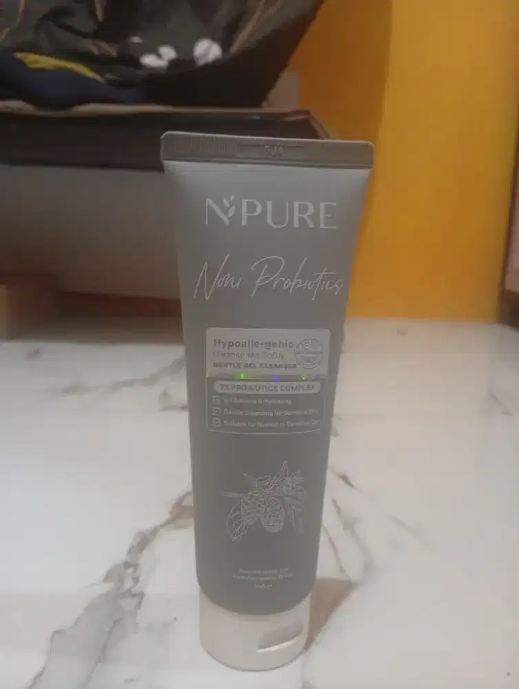 Npure noni probiotic face wash