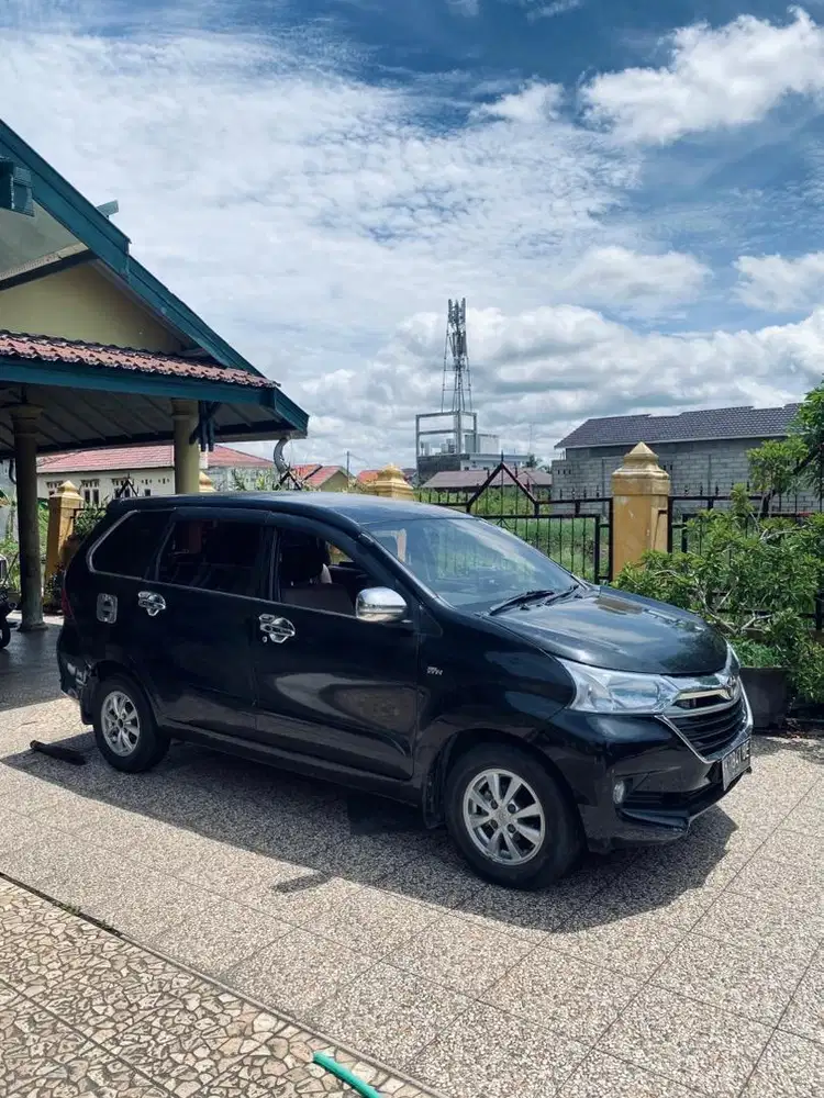 AVANZA 1.3G MT 2015