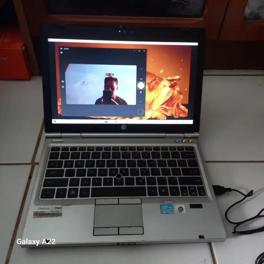 Laptop hp elitebook 2570P Core i7 Gen 2 SSD256GB Batre Baru