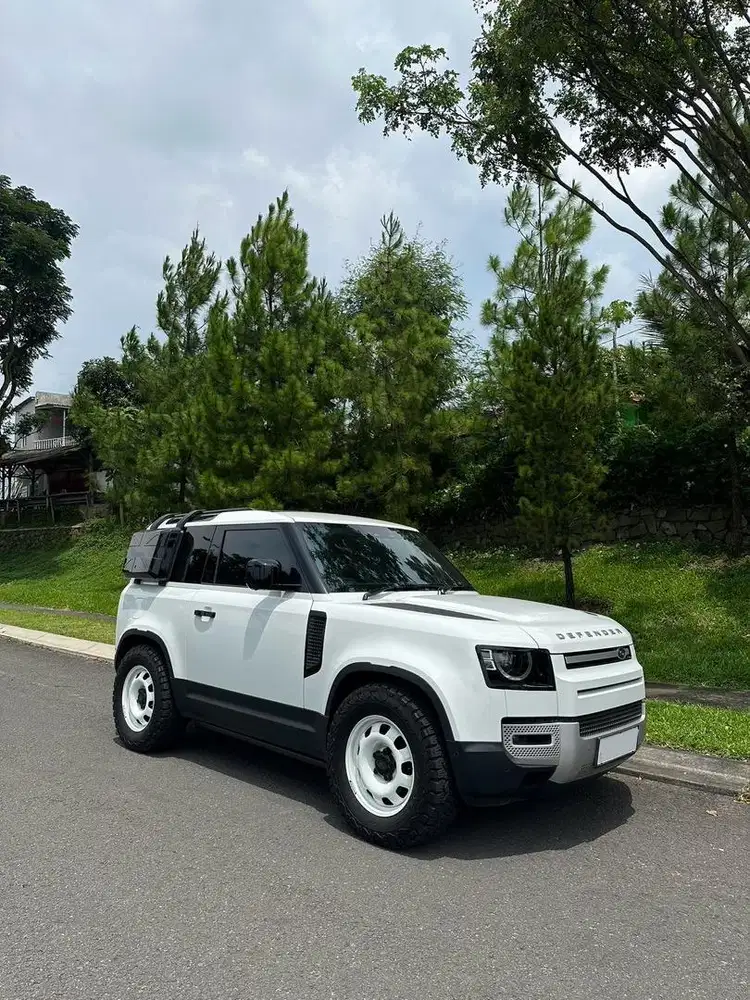 Land Rover Defender 90 P300 2.0